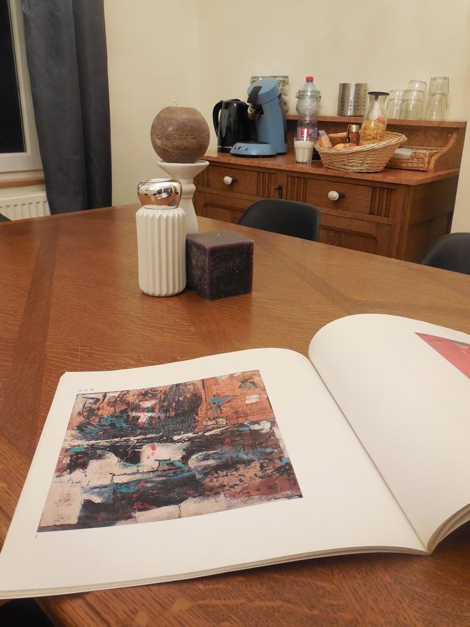 The Room Brussel Buitenkant foto