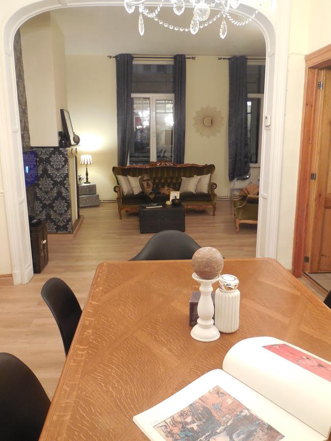 The Room Brussel Buitenkant foto