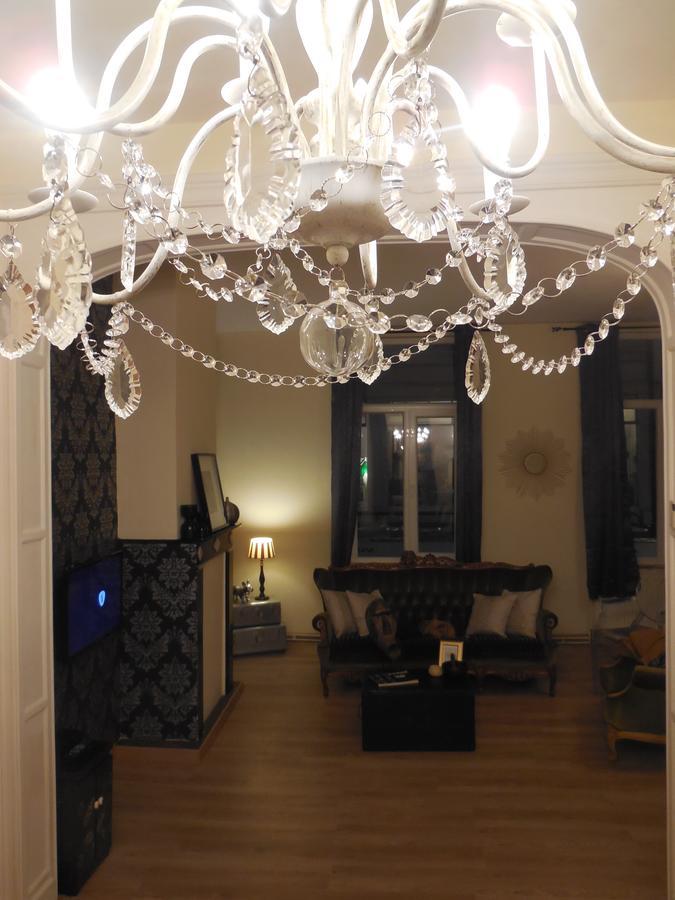 The Room Brussel Buitenkant foto
